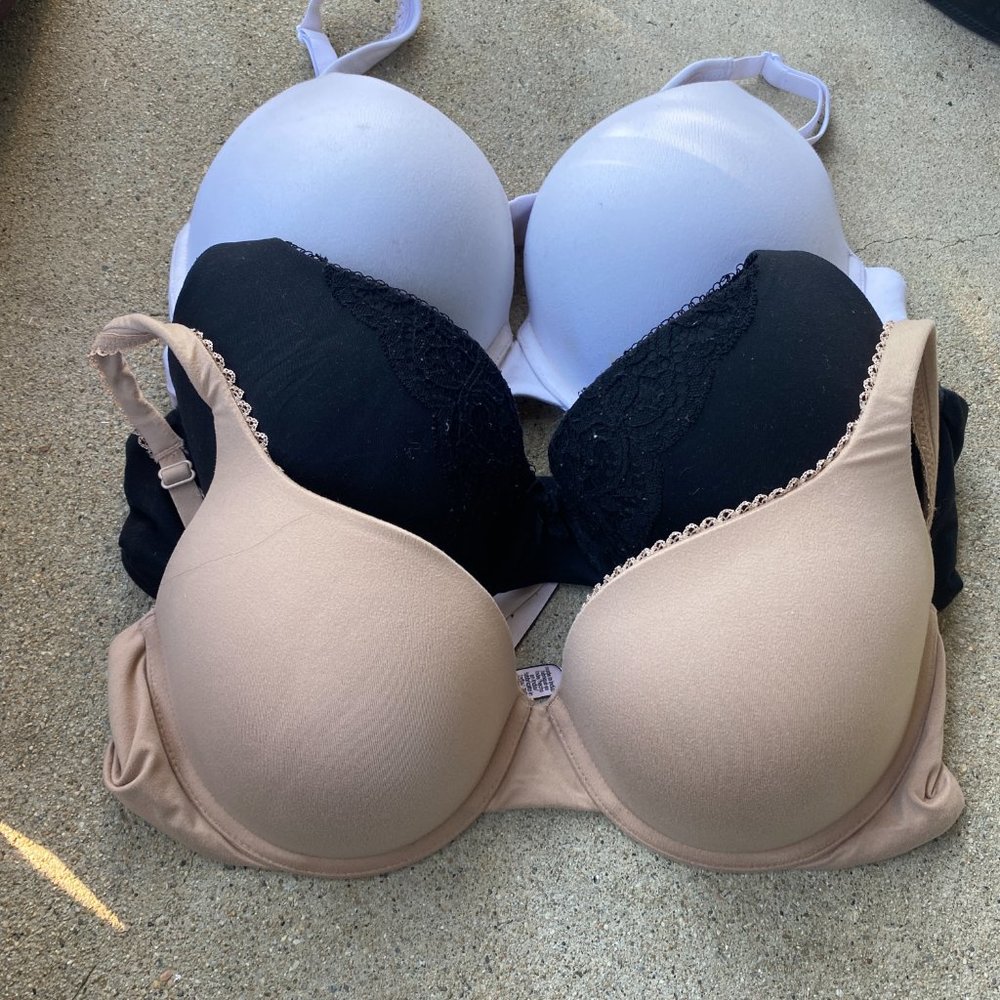 Victoria's Secret Nude, Black & White T-Shirt Bras - 3 Pack